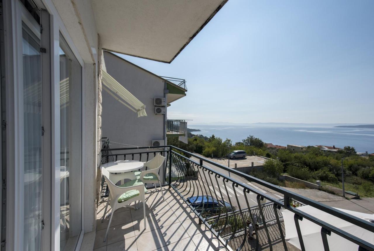 Apartments With A Parking Space Brela, Makarska - 16603 Экстерьер фото