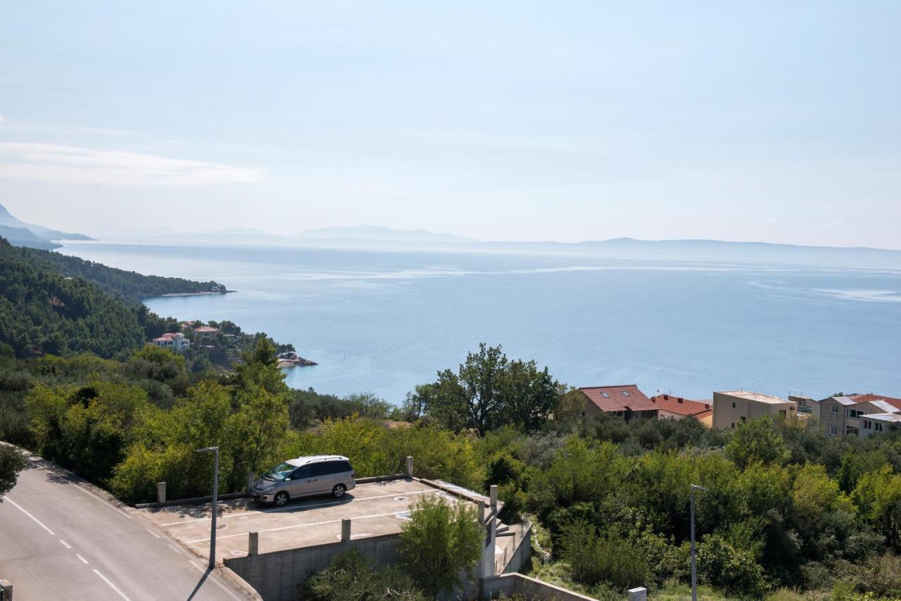 Apartments With A Parking Space Brela, Makarska - 16603 Экстерьер фото