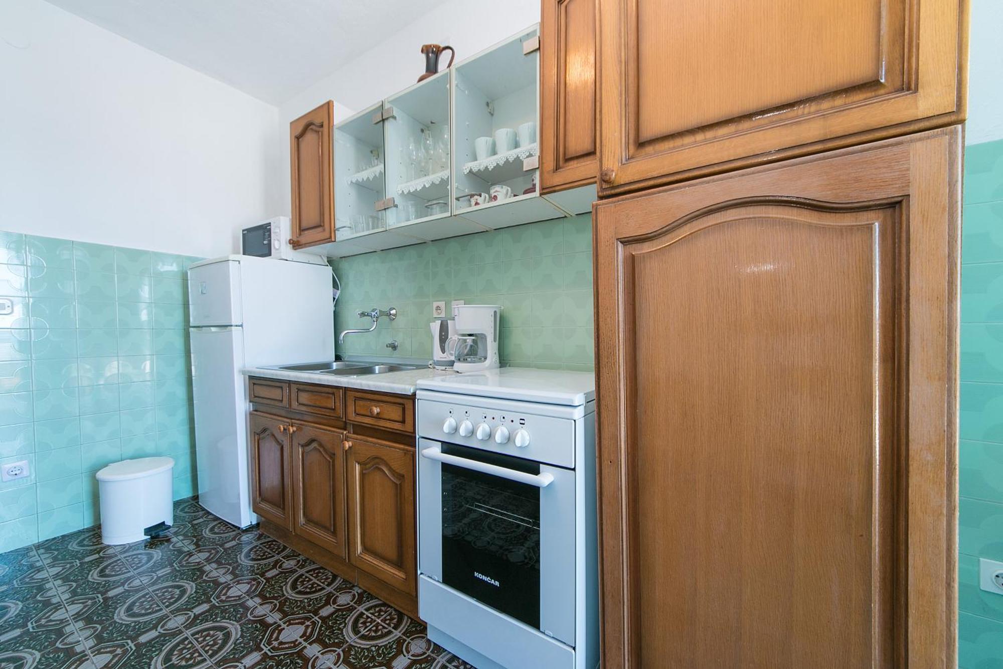 Apartments With A Parking Space Brela, Makarska - 16603 Номер фото